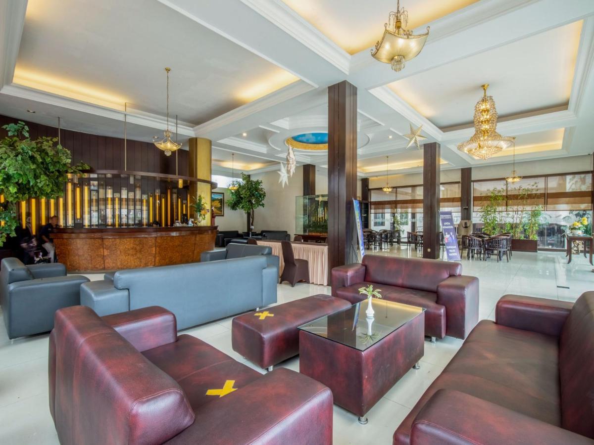 Takashimaya Hotel & Convention Лембанг Екстер'єр фото
