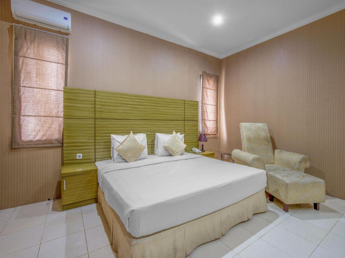 Takashimaya Hotel & Convention Лембанг Екстер'єр фото